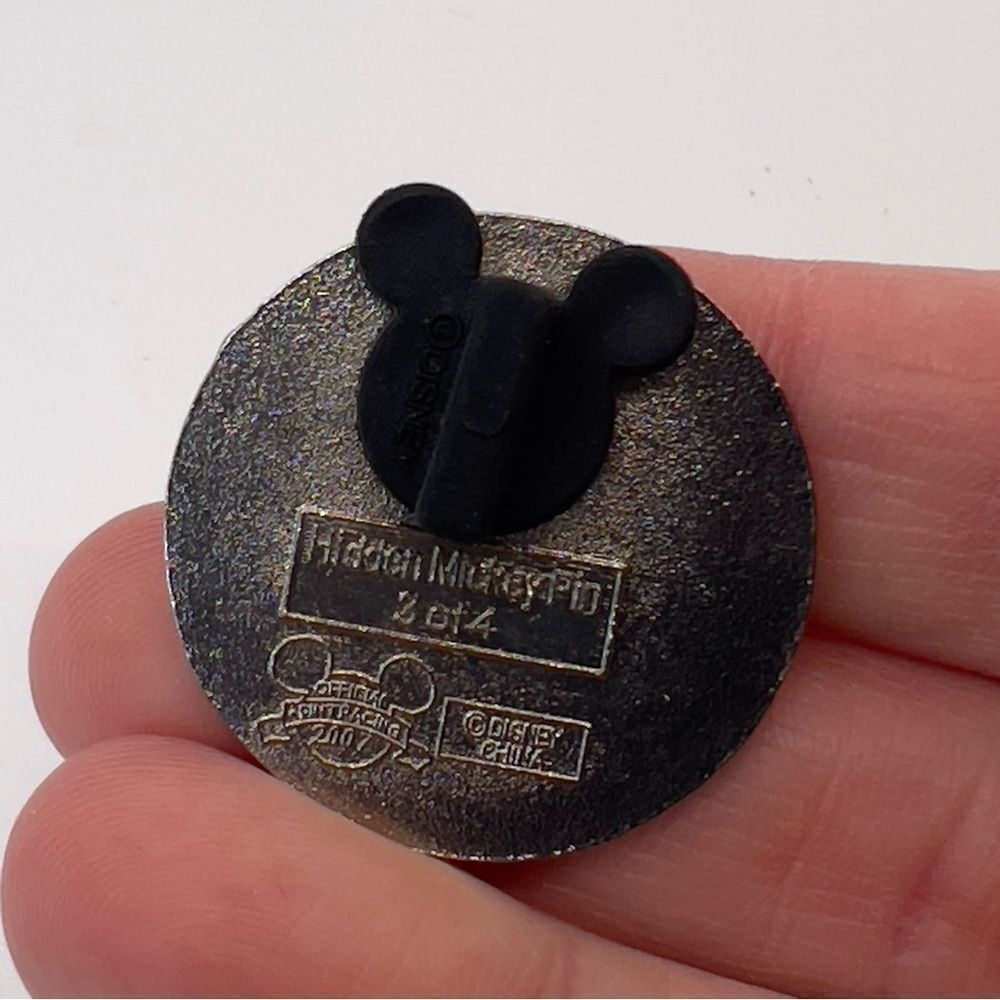 Disney Hidden Mickey Goofy's Feet Walt Disney World Collectible Pin From 2014 View 4